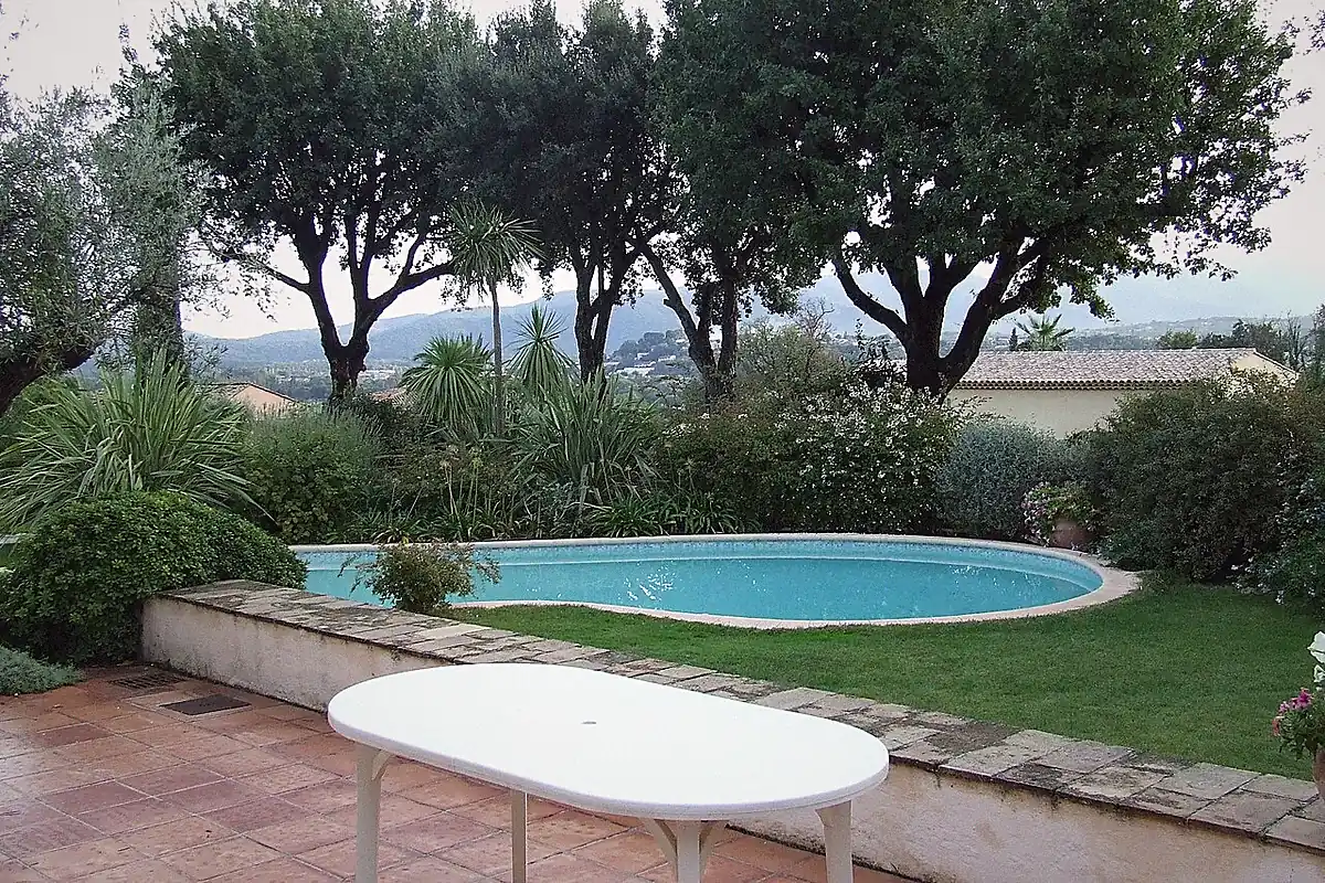 Exemple pour l'installation d'une piscine coque